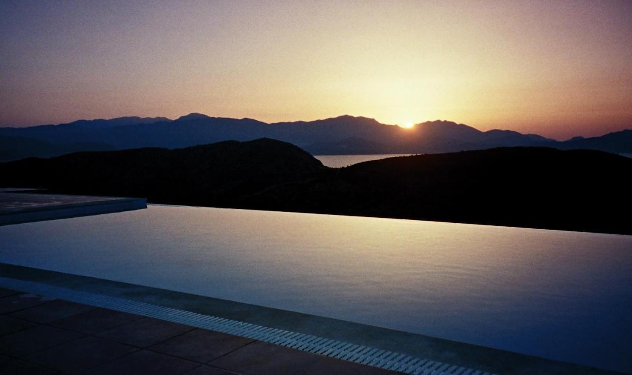 Villa Lir Tholos  ภายนอก รูปภาพ
